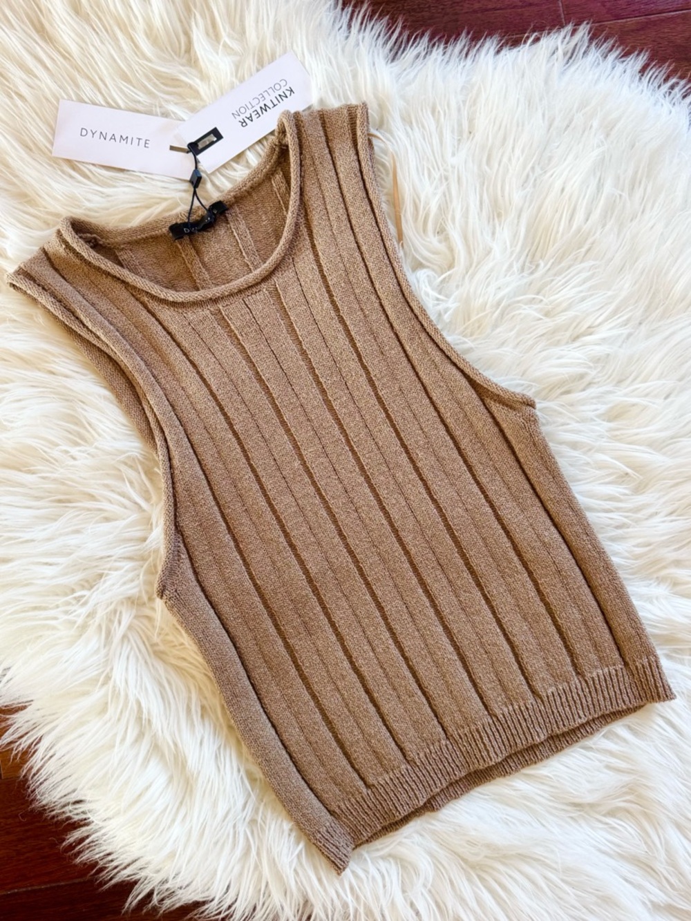 NWT DYNAMITE knit wear collection rib knit neutral crop top size XS